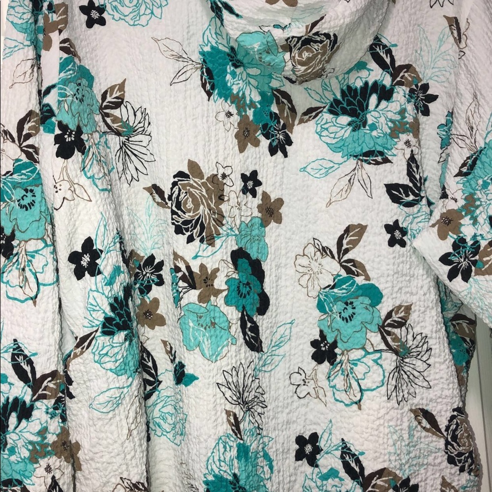 Beautiful jacket - Picture 3 of 4